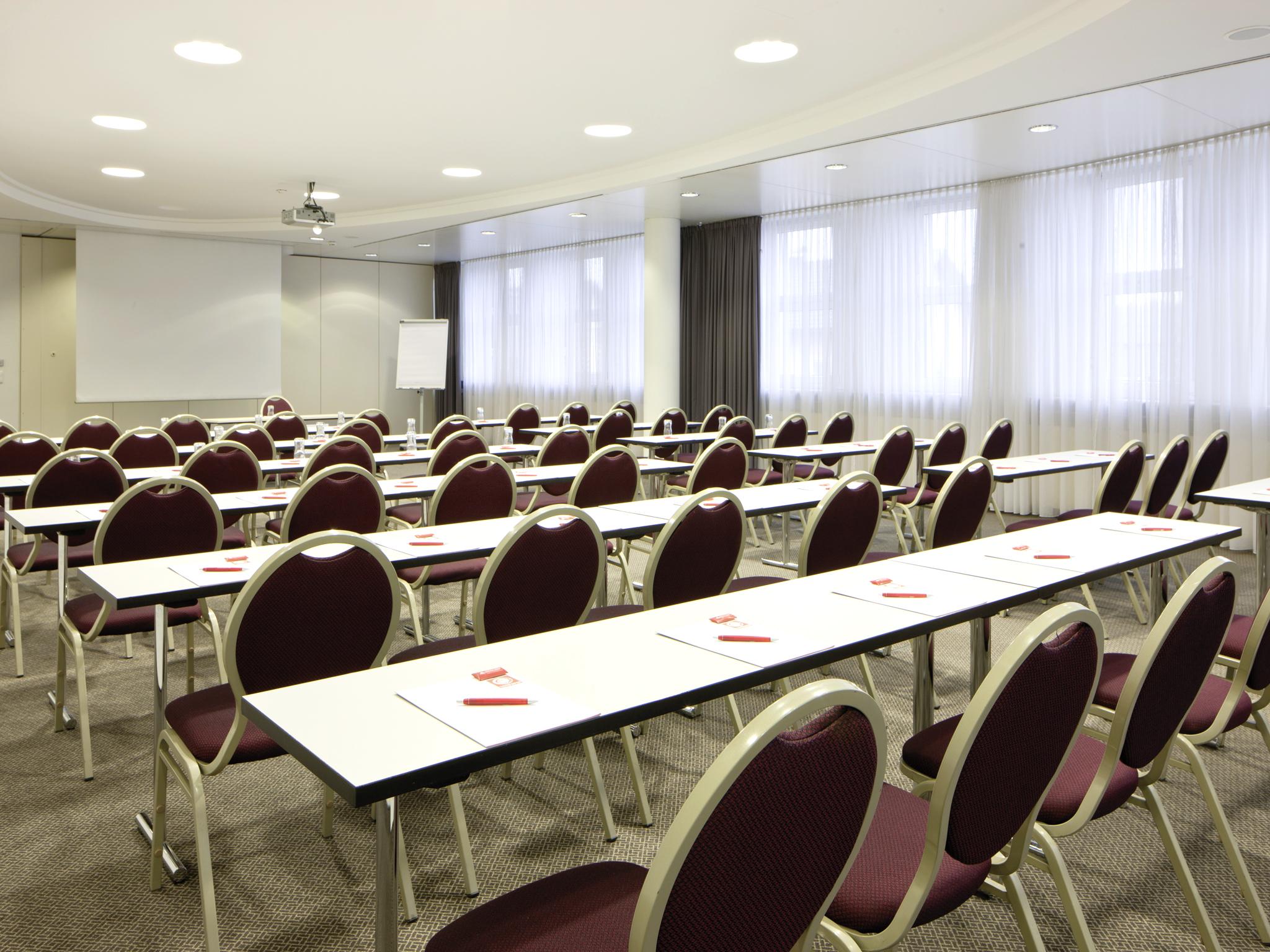 Austria Trend Hotel Salzburg West Himmelreich ภายนอก รูปภาพ