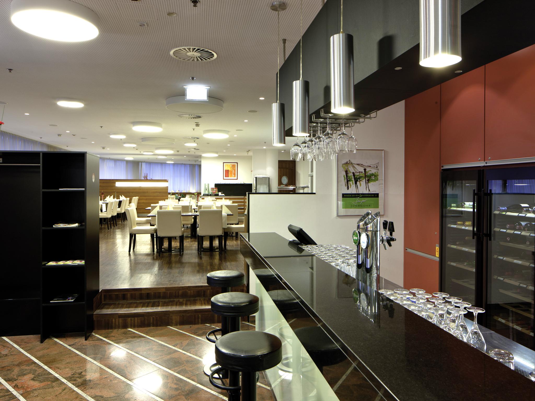 Austria Trend Hotel Salzburg West Himmelreich ภายนอก รูปภาพ