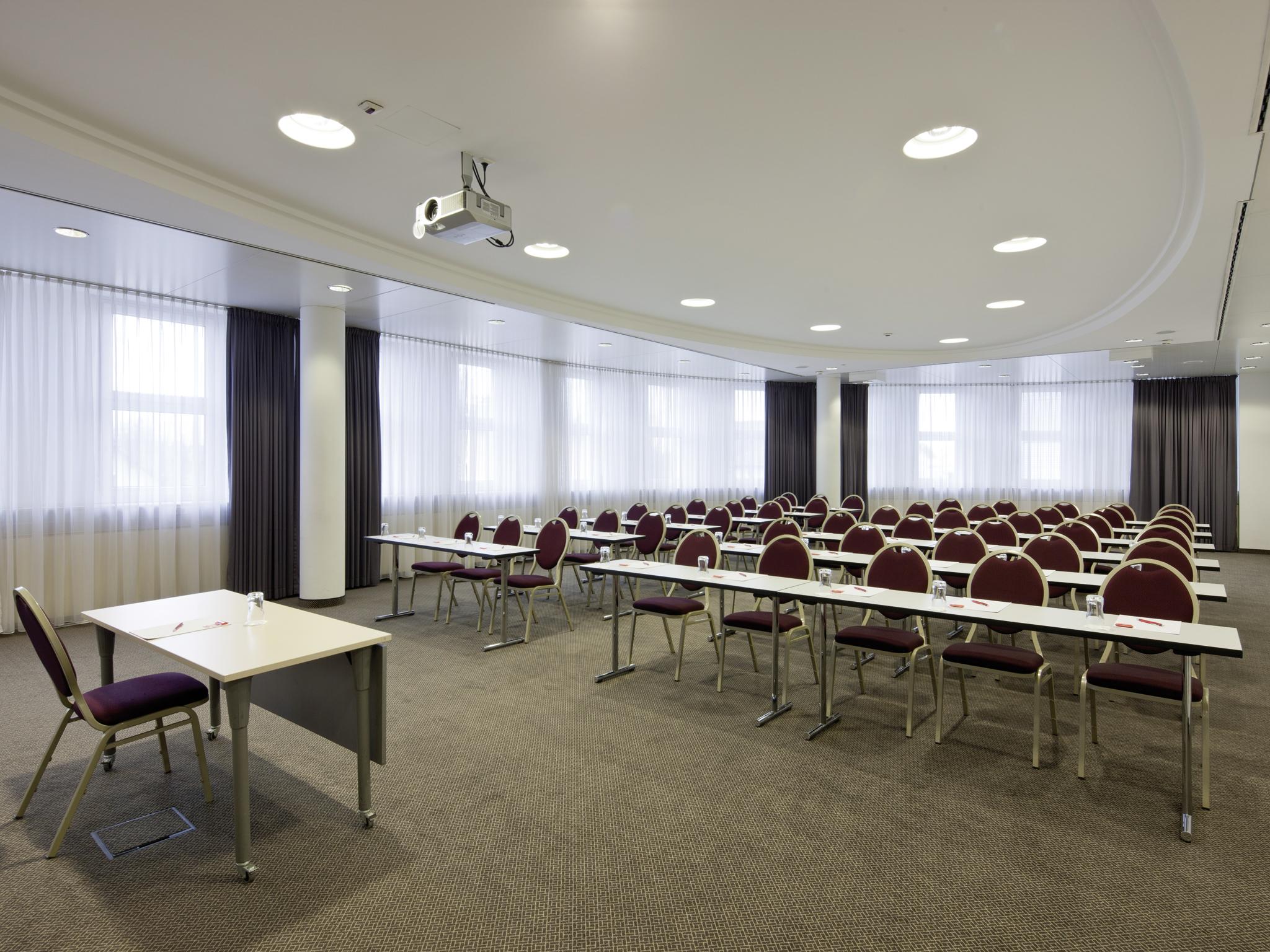 Austria Trend Hotel Salzburg West Himmelreich ภายนอก รูปภาพ