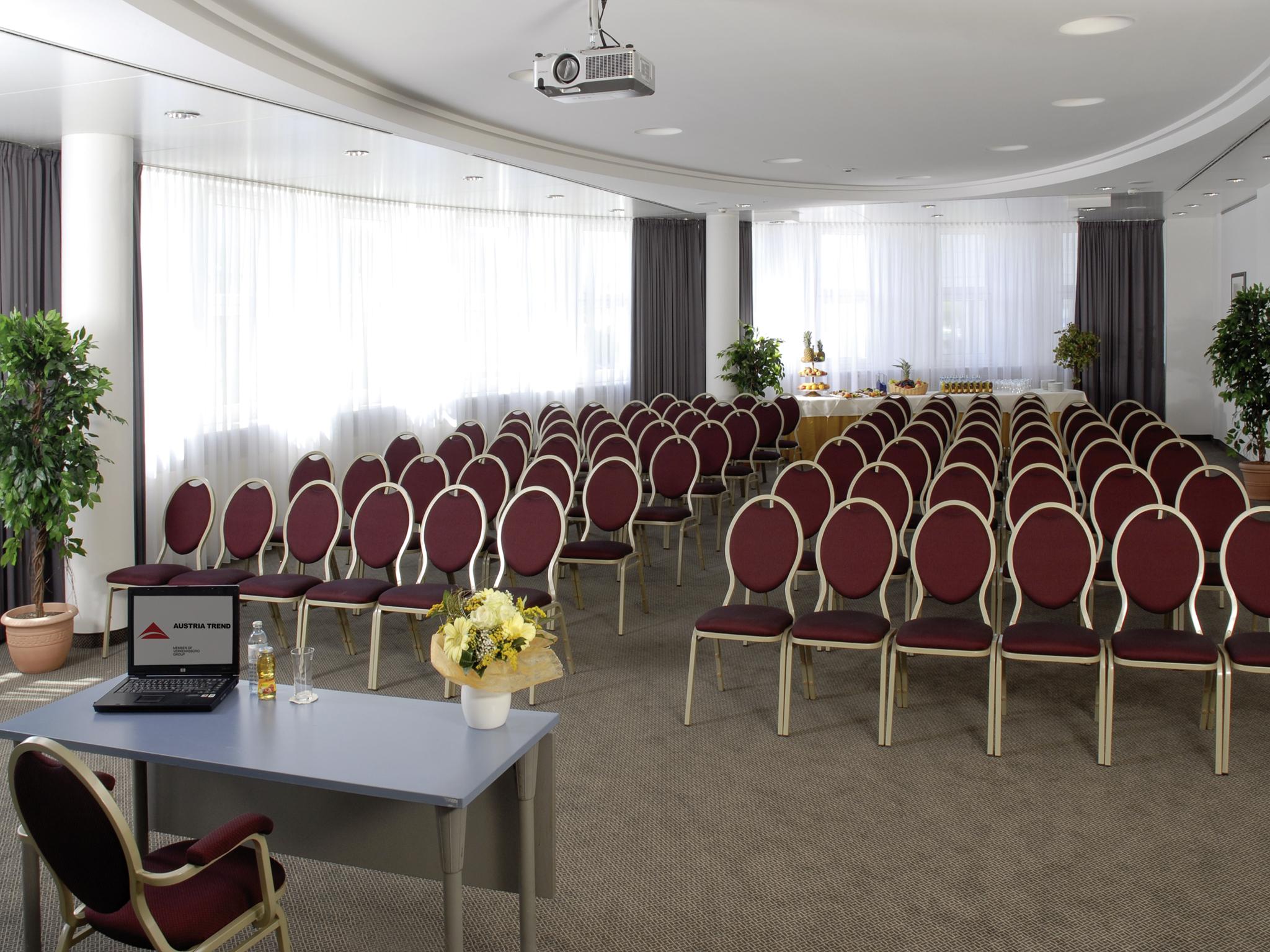 Austria Trend Hotel Salzburg West Himmelreich ภายนอก รูปภาพ