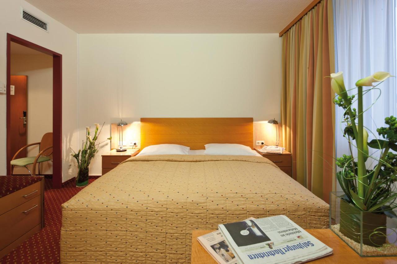 Austria Trend Hotel Salzburg West Himmelreich ภายนอก รูปภาพ
