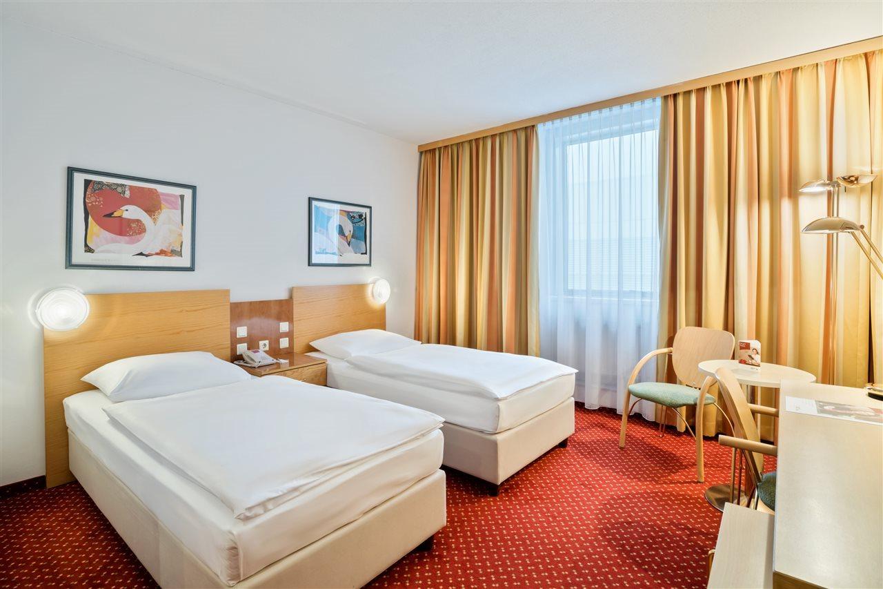 Austria Trend Hotel Salzburg West Himmelreich ภายนอก รูปภาพ