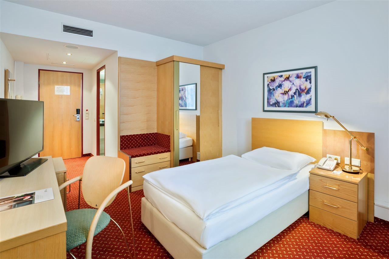 Austria Trend Hotel Salzburg West Himmelreich ภายนอก รูปภาพ